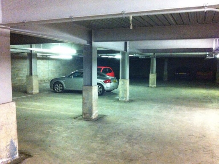 SECURE 24/7 UNDERCOVER PARKING - business district off Leeds Street, L3 2BB (4793)