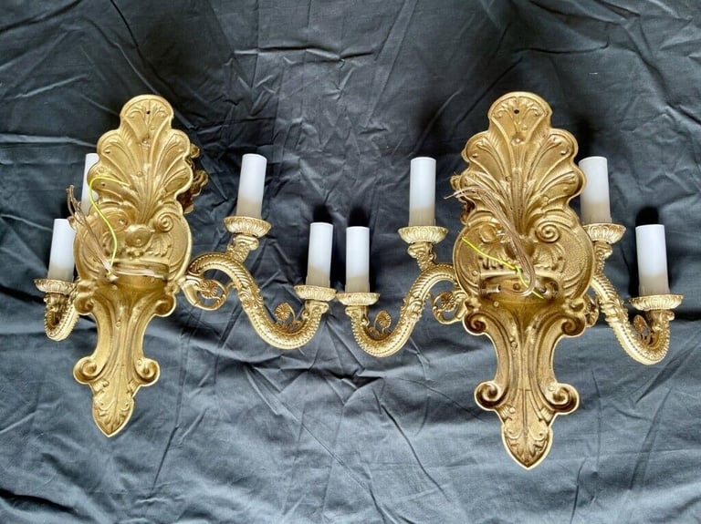 Pair of Rare Ormolu bronze wall lights French XVI Louis