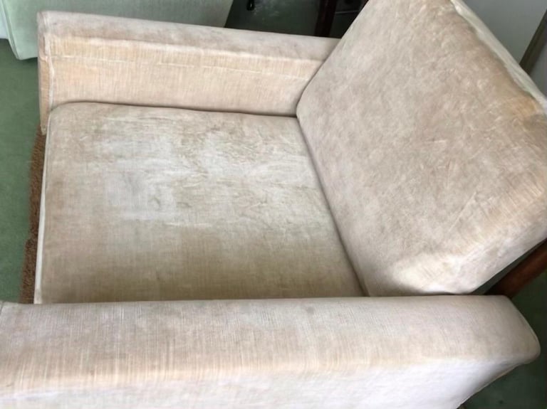 RARE MID CENTURY MODERN RAIL BACK DESIGNER ARMCHAIR.