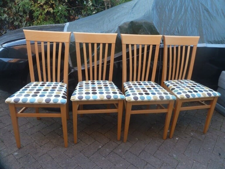 image for 4 beautiful Italian dinner chairs 