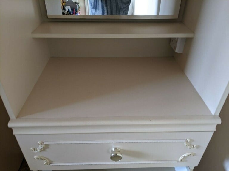 Dressing Table and Drawers