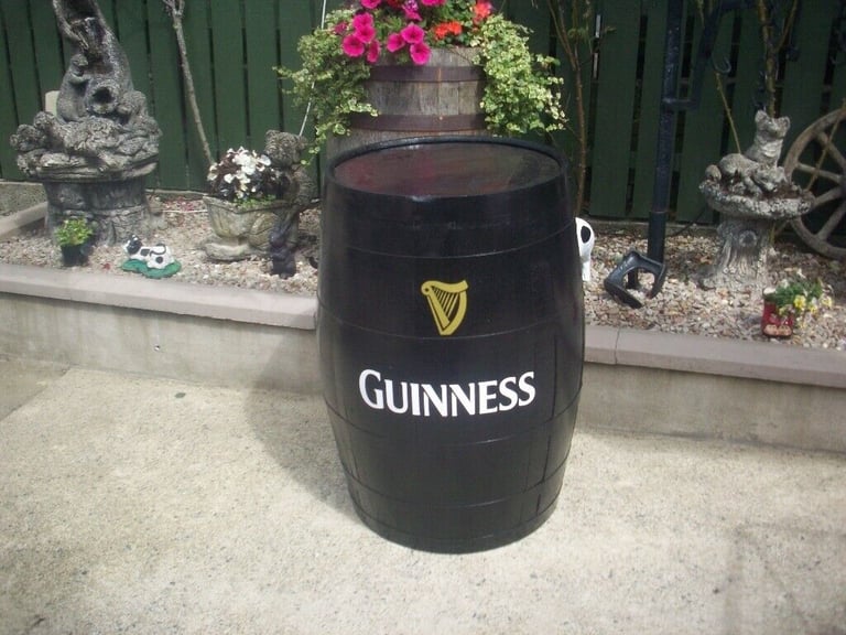 PAINTED TOP GRADE WHISKEY BARRELS WITH LOGO