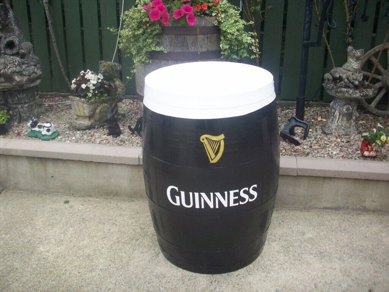 PAINTED TOP GRADE WHISKEY BARRELS WITH LOGO