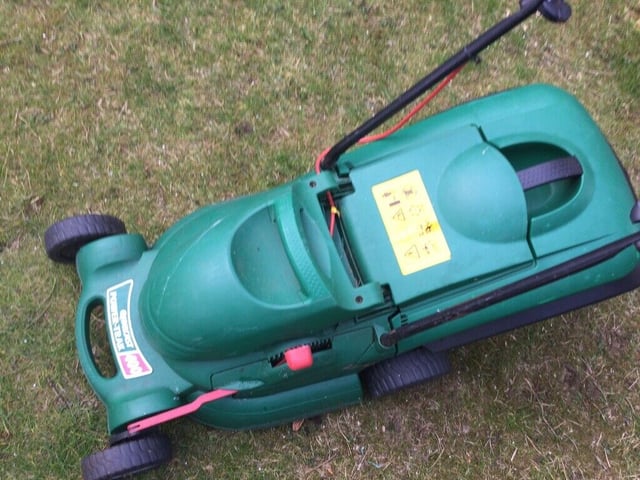 Qualcast Power Trak 400 Lawnmower Electric for Spares or