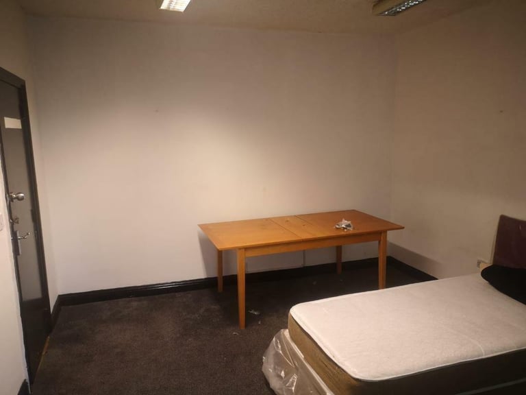 ROOMS TO RENT NO DEPOSIT!!!! CALL NOW