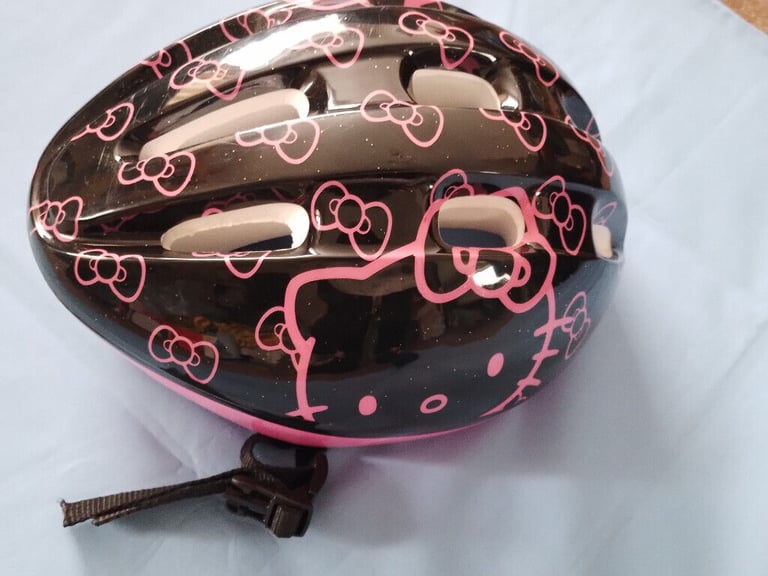 image for GIRLS CYCLE HELMET 'Hello Kitty' design. Age 5 approx. VGC.