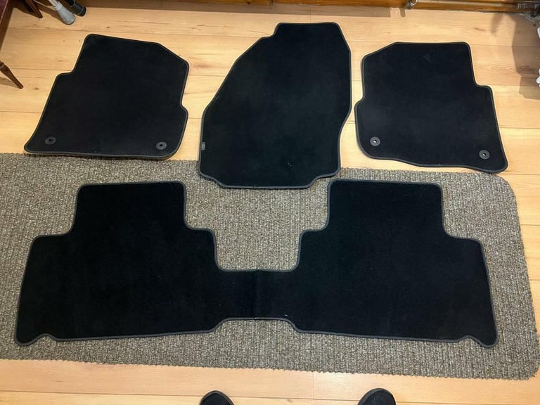 Ford Galaxy original car mats (front and back)