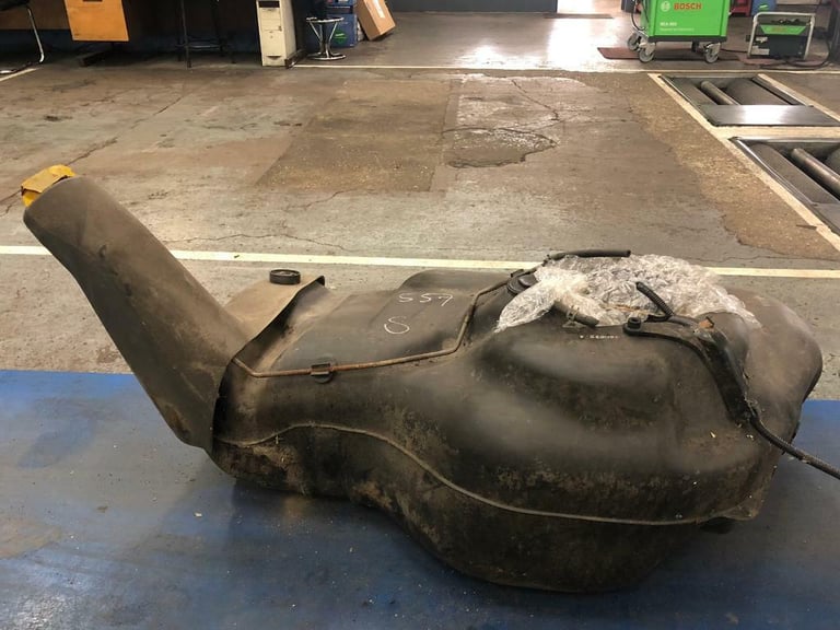 image for TOYOTA SUPRA Mk4 FUEL TANK