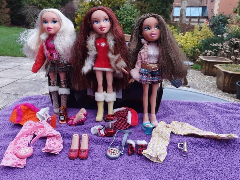 RARE Bratz Trio of Campfire Dolls from 2005 with CLOE, PHOEBE & YASMIN
