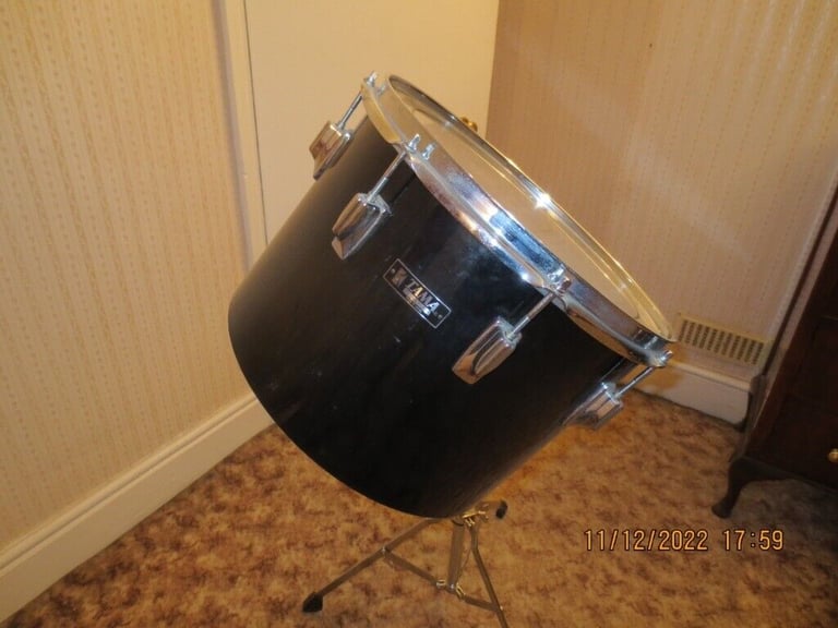 TAMA DRUM. &  STAND.