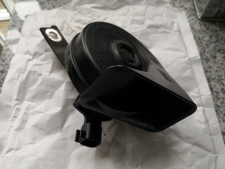 image for Nissan Qashqai 2008 Horn Signal.