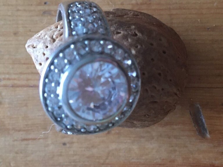 Brand New Rhodium Silver Ring Embedded with Round Shape Cubic Zirconia Size O .5 £79 RRP