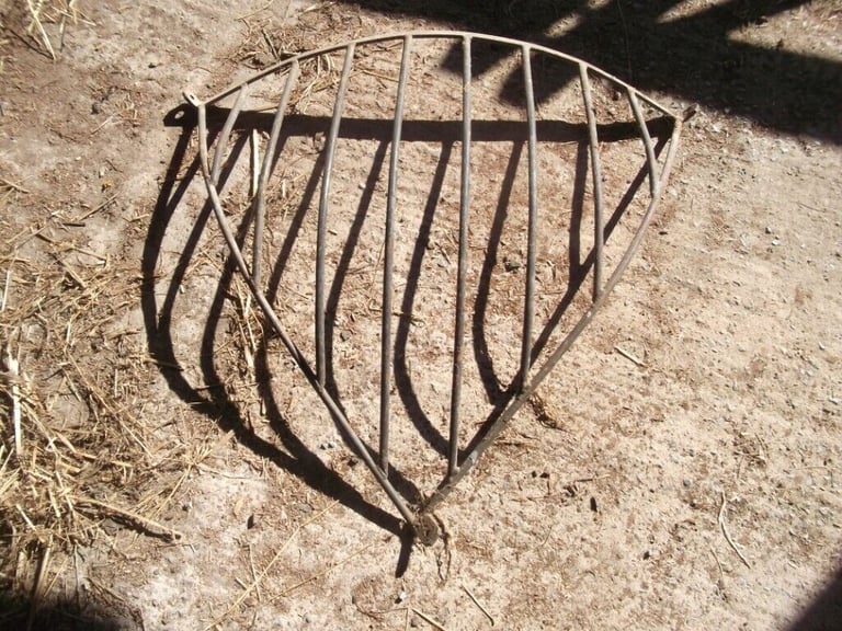 VINTAGE HAY MANGER  * GARDEN WALL PLANTER *
