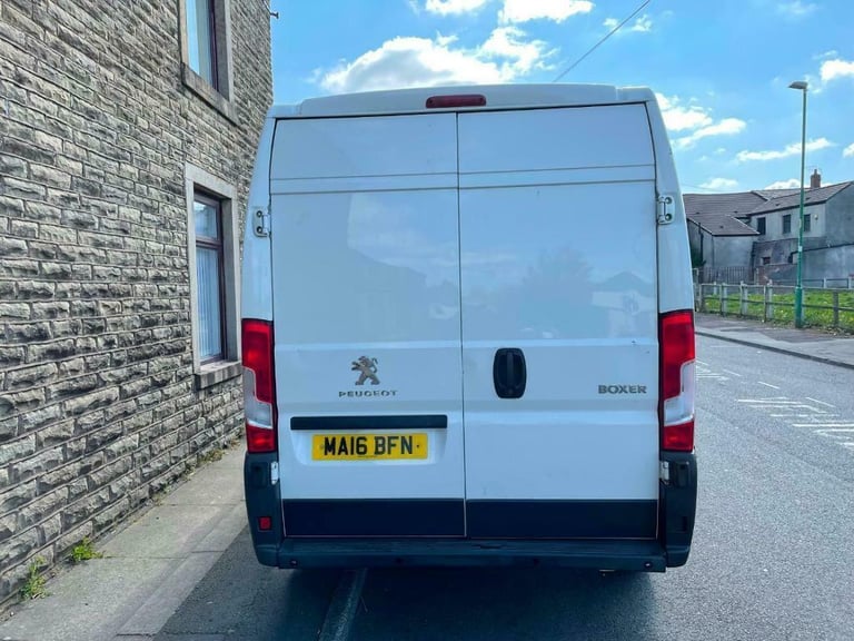 2016 Peugeot Boxer 2.2 HDi H2 Professional Van 130ps PANEL VAN Diesel Manual