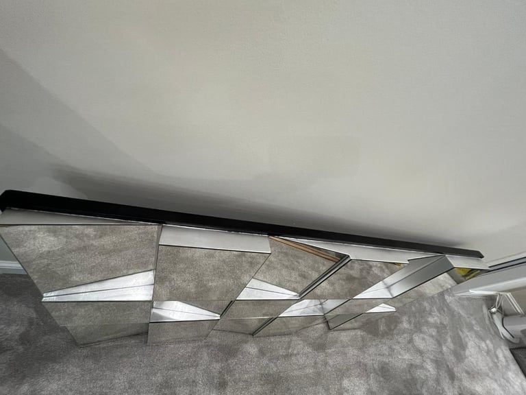 Dwell Resumo Mirror