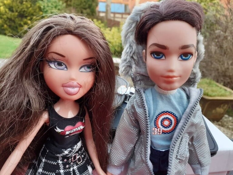 RARE Bratz Wintertime Wonderland Dolls DANA and KOBY from 2003