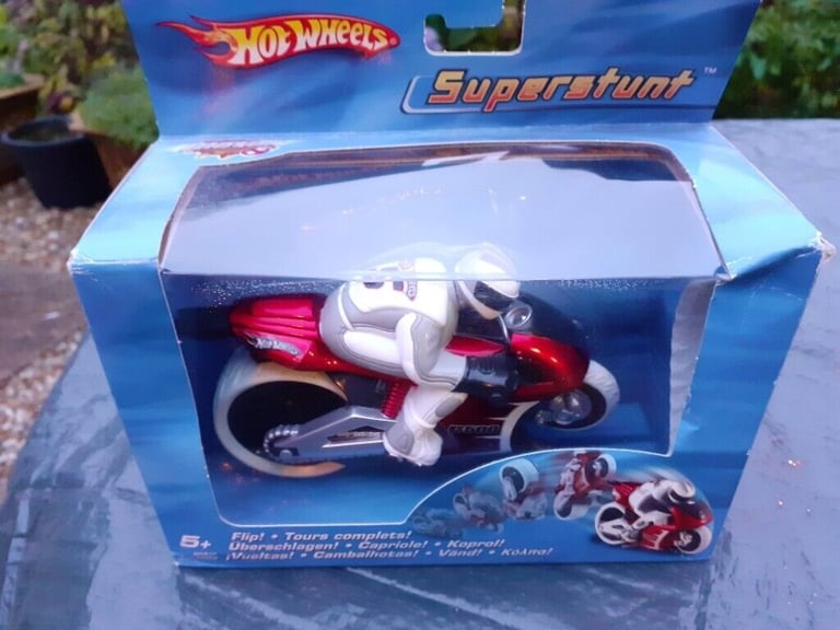 image for Vintage NEW Hot Wheels Superstunt Bike and Rider No. H1247 