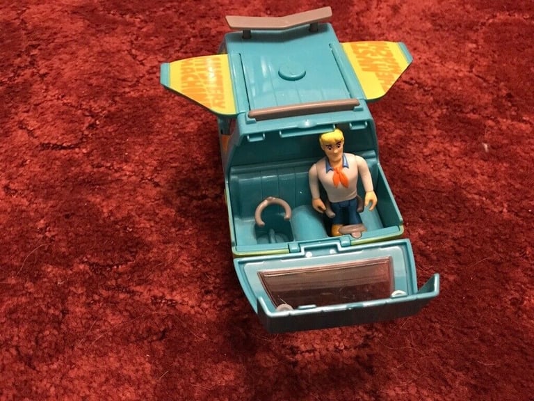 Scooby Doo Mystery Machine van