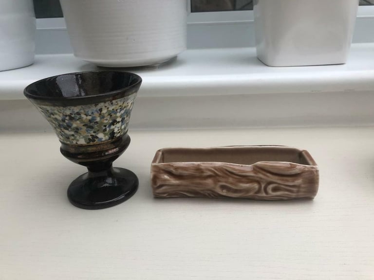 image for Vintage Wade porcelain ornament and Vintage black/bronzey colour ceramic ornament/dish. 