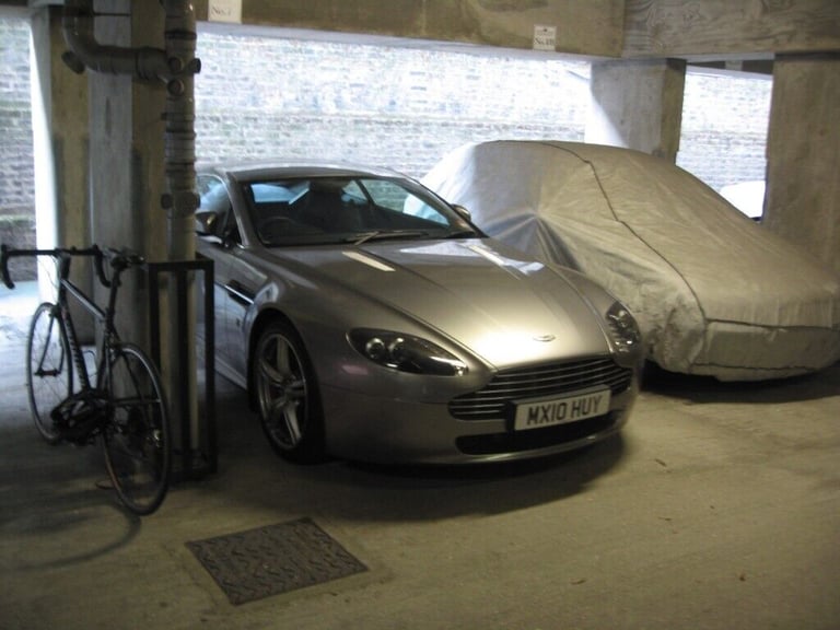 Secure, large covered, 24/7 access parking in ***PIMLICO by VICTORIA STATION*** (4862) SW1V 1RR
