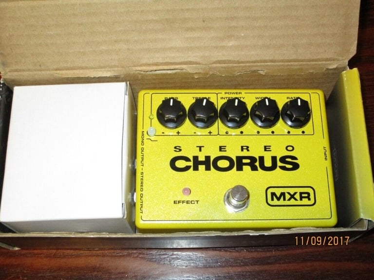 image for MXR Stereo Chorus pedal.