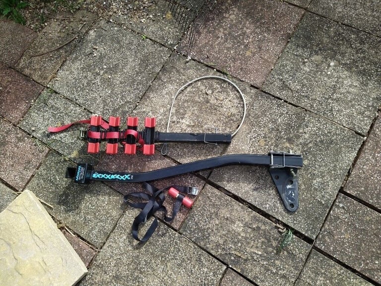 Towbar  4 bike carrier maxxraxx 