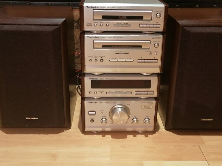 Vintage TECHNICS HI FI STEREO STACK COMPLETE SYSTEM HD 51. Silver with Walnut Finish. 