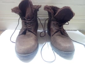 Soft furry brown boots, size 2