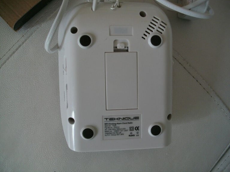 Teknique MP3 Docking Alarm Clock Radio T035