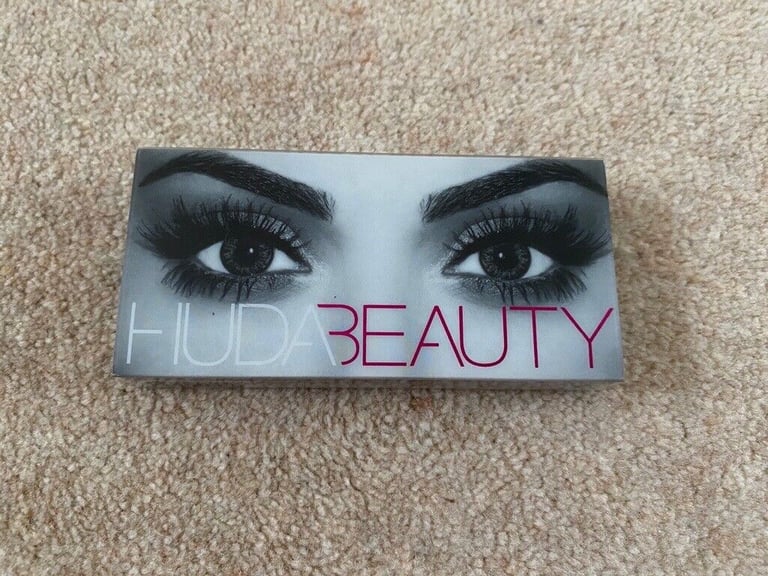 image for Huda beauty Sasha eyelashes 