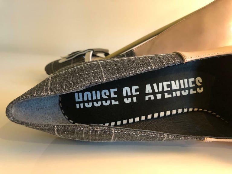 *new* House of Avenue Pumps size 7/40