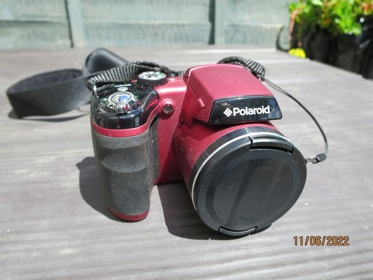 Polaroid 16mp 21x zoom bridge camera red | in Storrington, West Sussex |  Gumtree