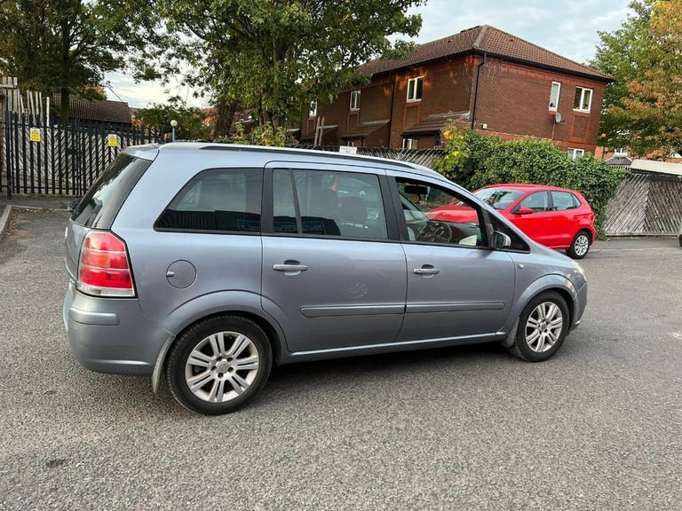 Vauxhall Zafira breaking 