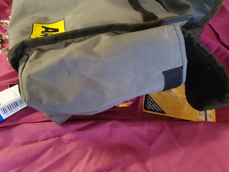 Collection of Car Accessories - Old style bulbs (mostly new/unused), AA bag, RAC Key + many more !