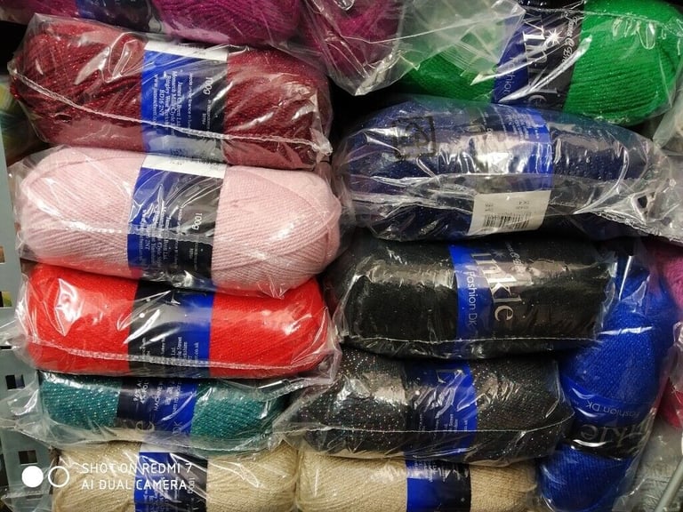 JAMES C BRETT TOP VALUE DOUBLE KNITTING WOOL YARN VARIOUS COLOURS 5x100g NEW