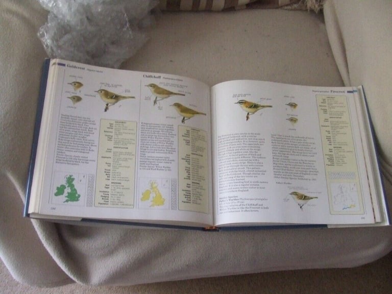BIRDWATCHERS GUIDE BOOK.