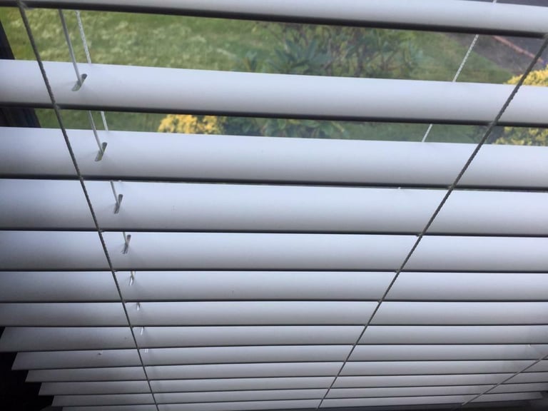 Venetian blinds 