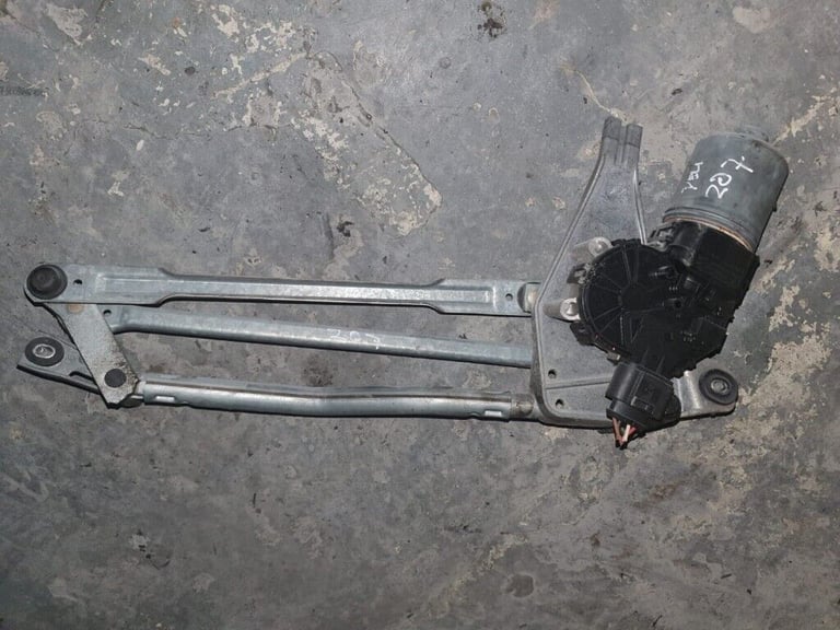Peugeot 207 Front Wiper Motor And Linkage 2009