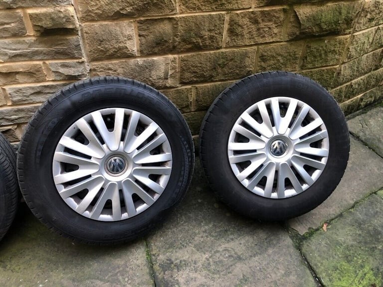 GENUINE VOLKSWAGEN GOLF POLO CADDY ALLOYS COMPLETE SET WITH TYRES AND TRIMS 