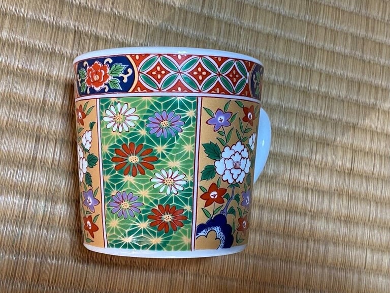 Japanese Ko-Imari Style Porcelain Mug, Traditional Floral Design, Perfect for Tea/Coffee or Display