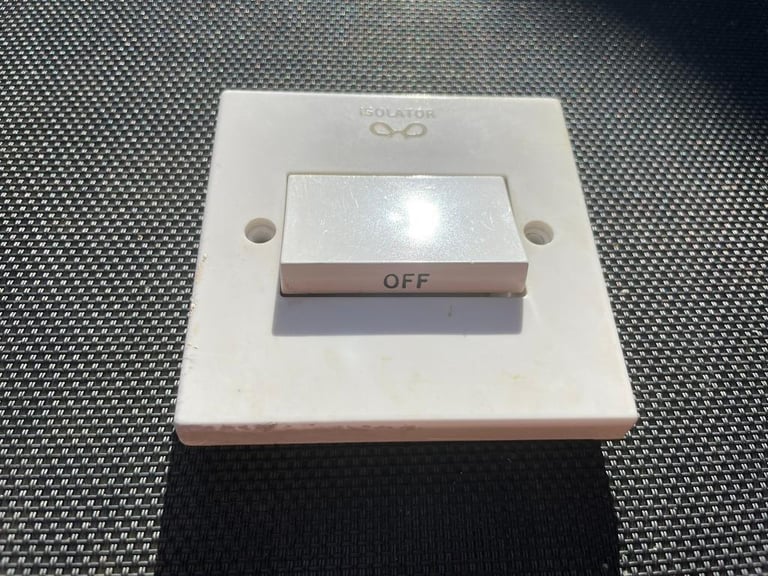 Boom 10A Three Pole Fan Isolator Switch 250V White