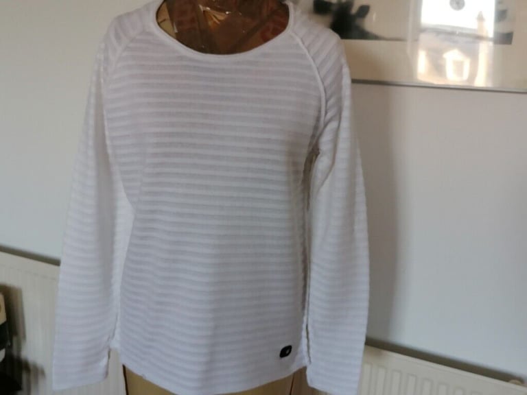 Vintage 00's Designer JESSE JAMES Summer White Jumper. Ladies. Ex Cond. Size : M 