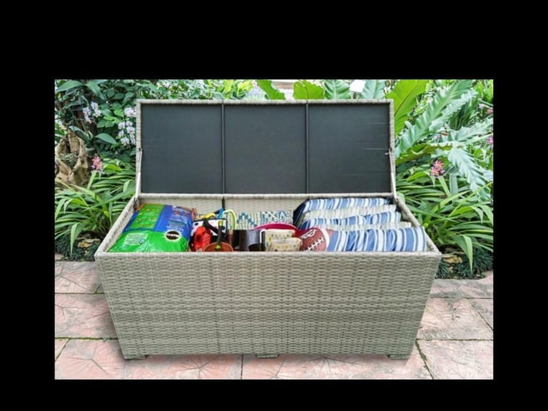 The Chelsea Garden company storage box’s 