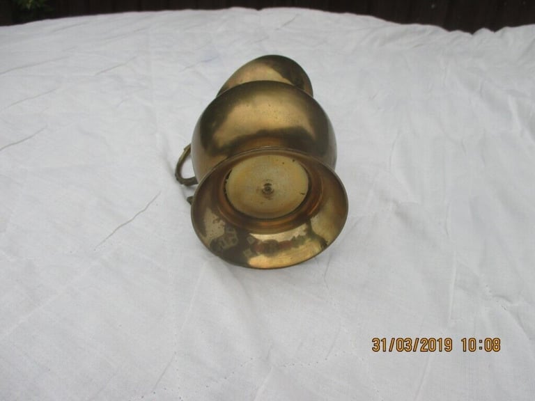 SMALL BRASS JUG. 14cms high x 8 cms dia incl the handle. 0.4 kgs. Very good clean condition.