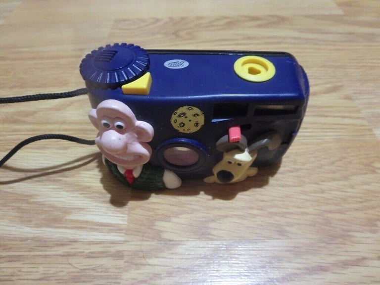 VINTAGE WALLACE AND GROMIT 1989 CAMERA BY BOOTS COLLECTORS ITEM