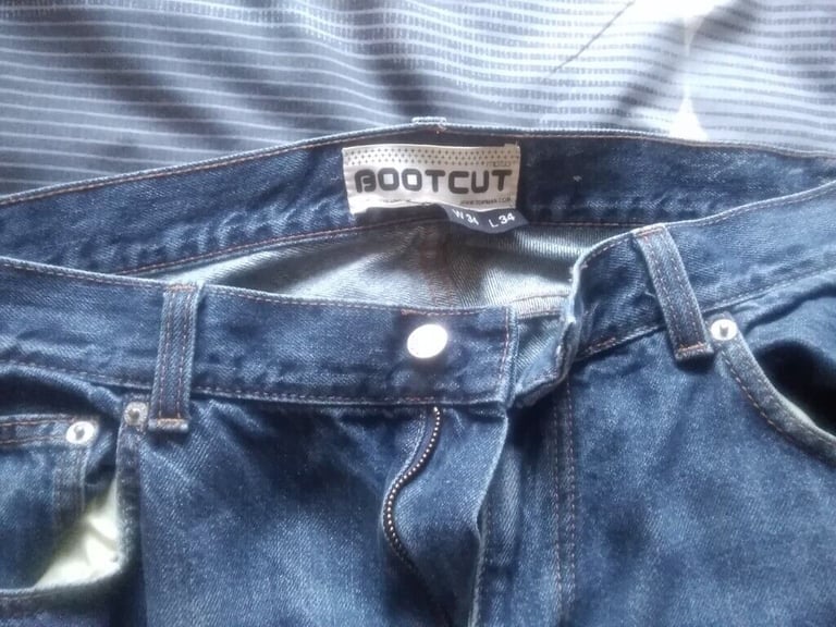 2 pairs of denim jeans good condition. Good makes
