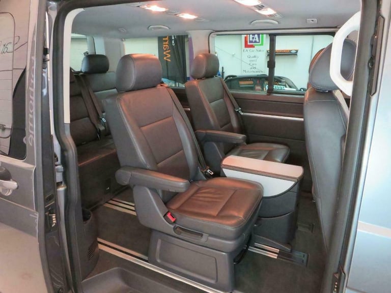 Volkswagen Caravelle 2.0BiTDI ( 180PS ) SWB DSG Executive