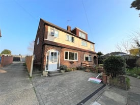 Beautiful 3 Bed Semi-Detached House in Hornchurch Part-DSS Accepted