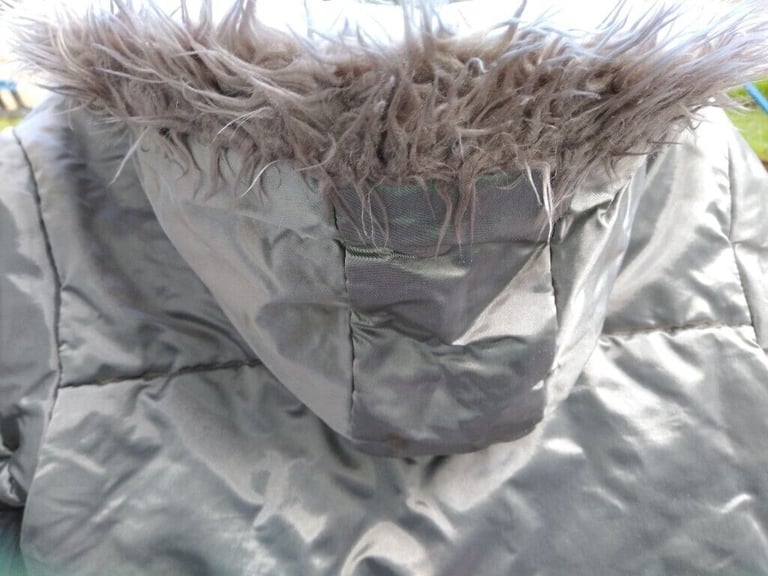 NEXT Luxurious Padded Jacket Age 9-10, Silver (reflective). AS NEW