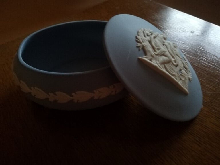 Wedgewood trinket box